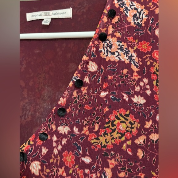 Cupcakes and Cashmere Daphne Top - Picture 8 of 8